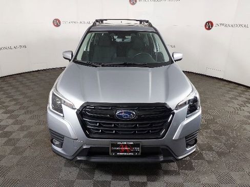 Used 2023 Subaru Forester Premium AWD/4WD image 2