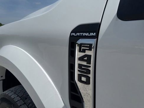 Used 2025 Ford F450 Platinum w/ Platinum Plus Package AWD/4WD image 9