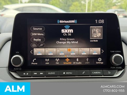 Used 2025 Nissan Rogue SV FWD image 7