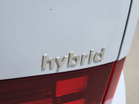 Used 2024 Hyundai Santa Fe SEL FWD image 7