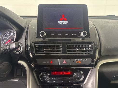 Used 2025 Mitsubishi Eclipse Cross LE AWD/4WD image 16