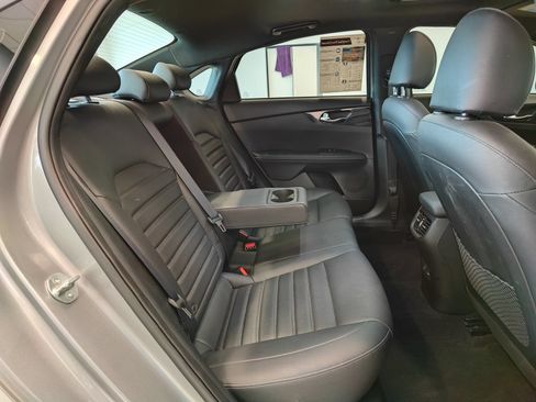 Used 2024 Kia Forte GT-Line w/ GT-Line Premium Package FWD image 15
