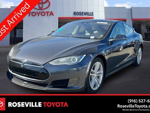 Used 2015 Tesla Model S 85D image 1