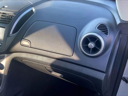 Used 2015 Chevrolet Trax LT w/ LT Sun and Sound Package image 28