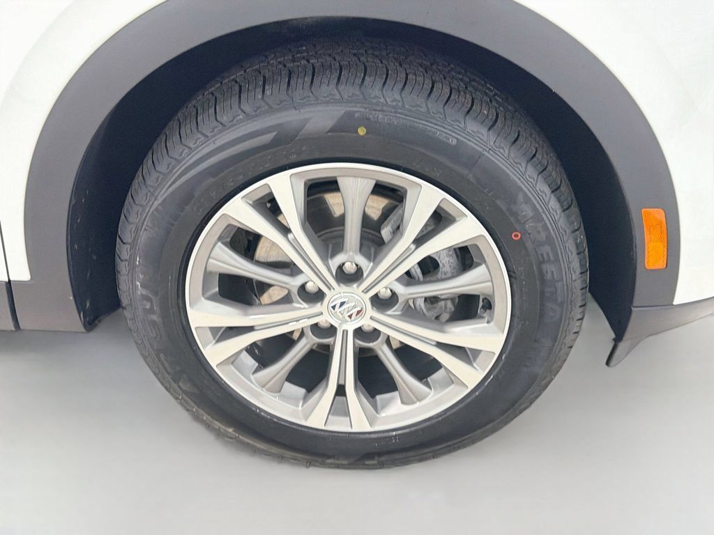 Used 2023 Buick Envision Preferred FWD image 28