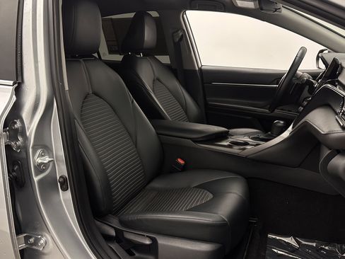 Used 2023 Toyota Camry SE image 35