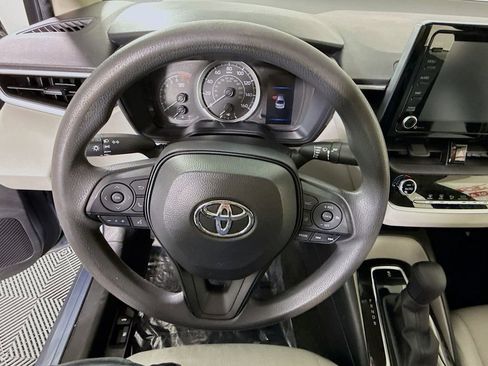 Certified 2022 Toyota Corolla LE FWD image 19