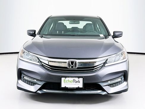 Used 2016 Honda Accord Sport image 2
