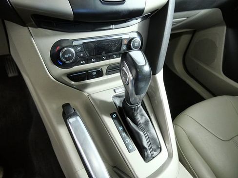 Used 2012 Ford Focus SEL FWD image 21