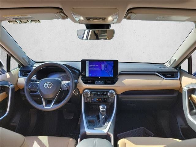 Used 2025 Toyota RAV4 Limited FWD image 18
