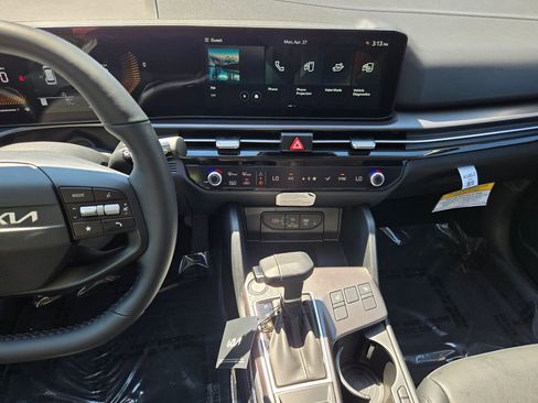 New 2026 Kia Sportage EX FWD image 23