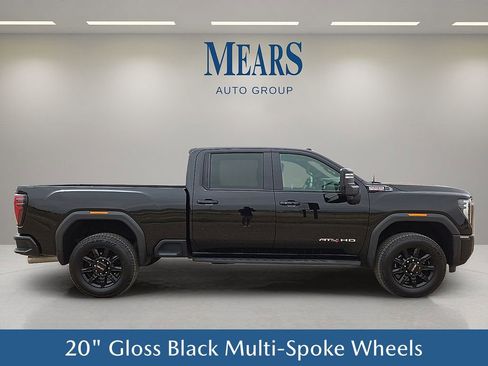 Used 2025 GMC Sierra 2500 AT4 w/ AT4 Preferred Package AWD/4WD image 7