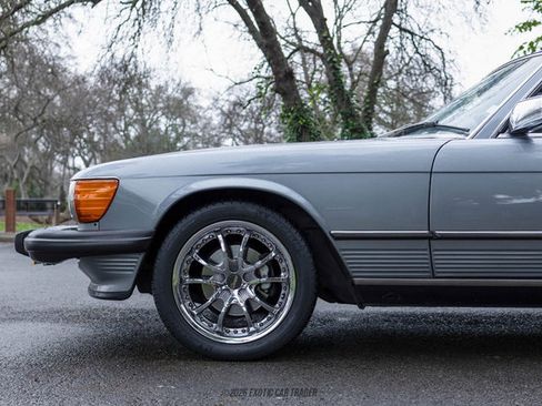 Used 1987 Mercedes-Benz 560 SL image 4