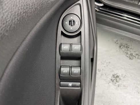 Used 2017 Ford Focus SE image 20