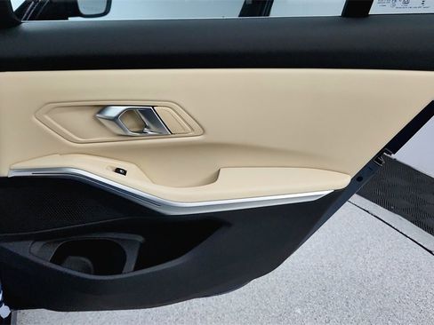 Used 2025 BMW 330i xDrive Sedan w/ Convenience Package image 26