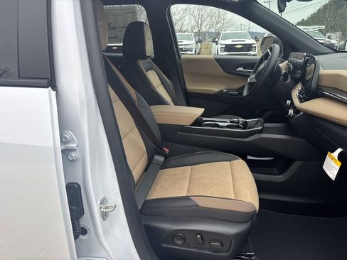 New 2026 Chevrolet Equinox ACTIV w/ Convenience Package III image 27