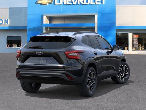 New 2026 Chevrolet Trax RS w/ Sunroof Package image 4