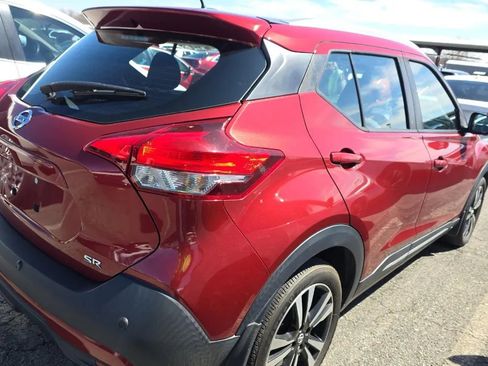 Used 2020 Nissan Kicks SR FWD image 3