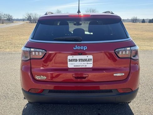 Used 2019 Jeep Compass Latitude w/ Cold Weather Group image 5