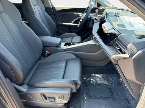 Certified 2025 Audi Q5 Premium Plus w/ Premium Plus AWD/4WD image 10