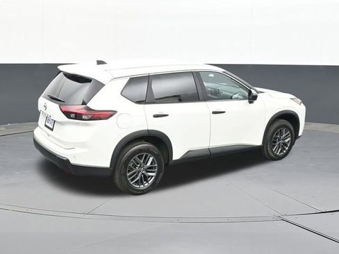 Used 2024 Nissan Rogue S image 60