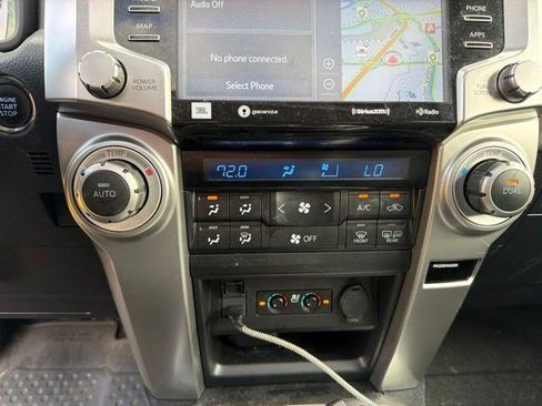Used 2020 Toyota 4Runner Limited AWD/4WD image 15