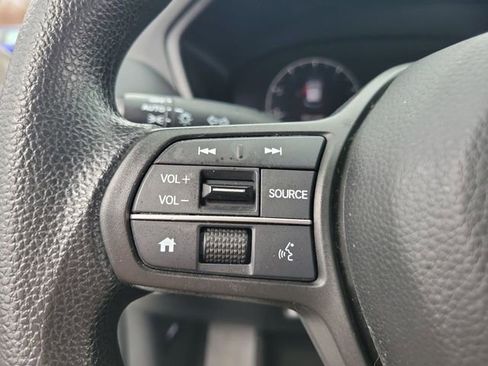 Certified 2023 Honda HR-V LX image 32