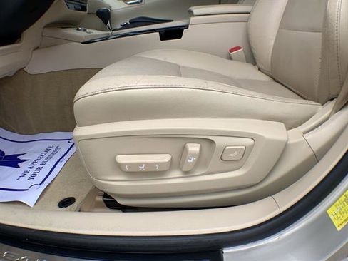 Used 2013 Lexus ES 300h w/ Luxury Pkg image 12