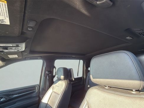 Used 2021 GMC Yukon XL Denali image 11