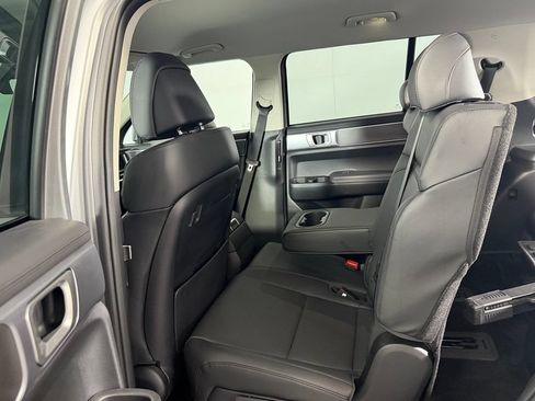 Used 2025 Hyundai Santa Fe SEL FWD image 23