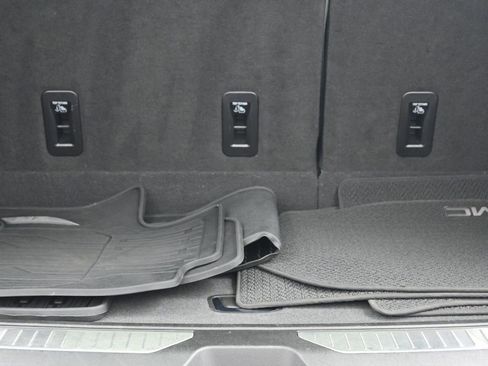 Used 2023 GMC Yukon Denali image 15