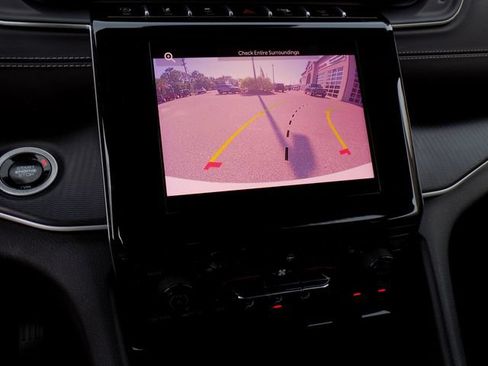 Certified 2024 Jeep Grand Cherokee Altitude RWD image 20