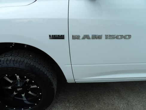 Used 2012 RAM 1500 Classic SLT w/ Protection Group AWD/4WD image 2
