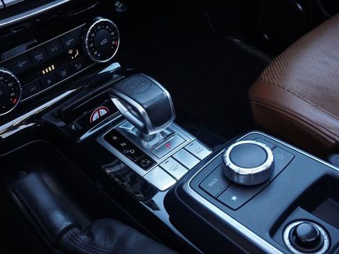 Used 2015 Mercedes-Benz G 63 AMG 4MATIC image 52