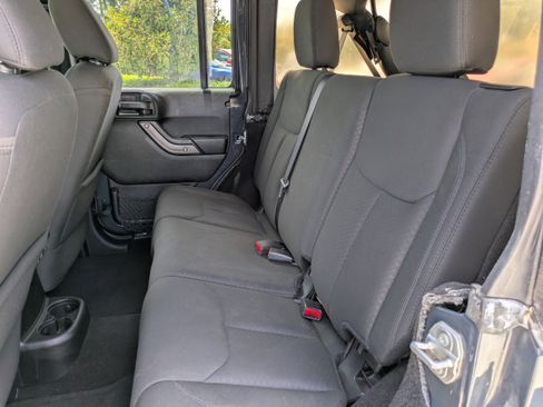 Used 2017 Jeep Wrangler Unlimited Sport w/ Quick Order Package 24S AWD/4WD image 12