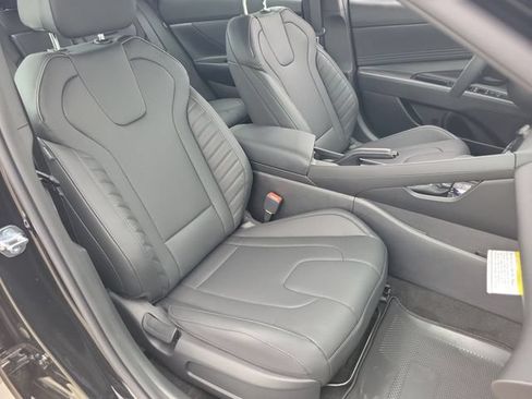 New 2026 Hyundai Elantra SEL Sport FWD image 21