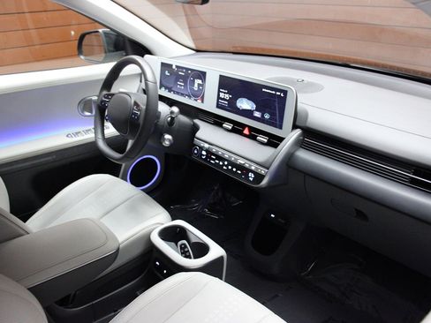 Used 2024 Hyundai Ioniq 5 Limited image 33