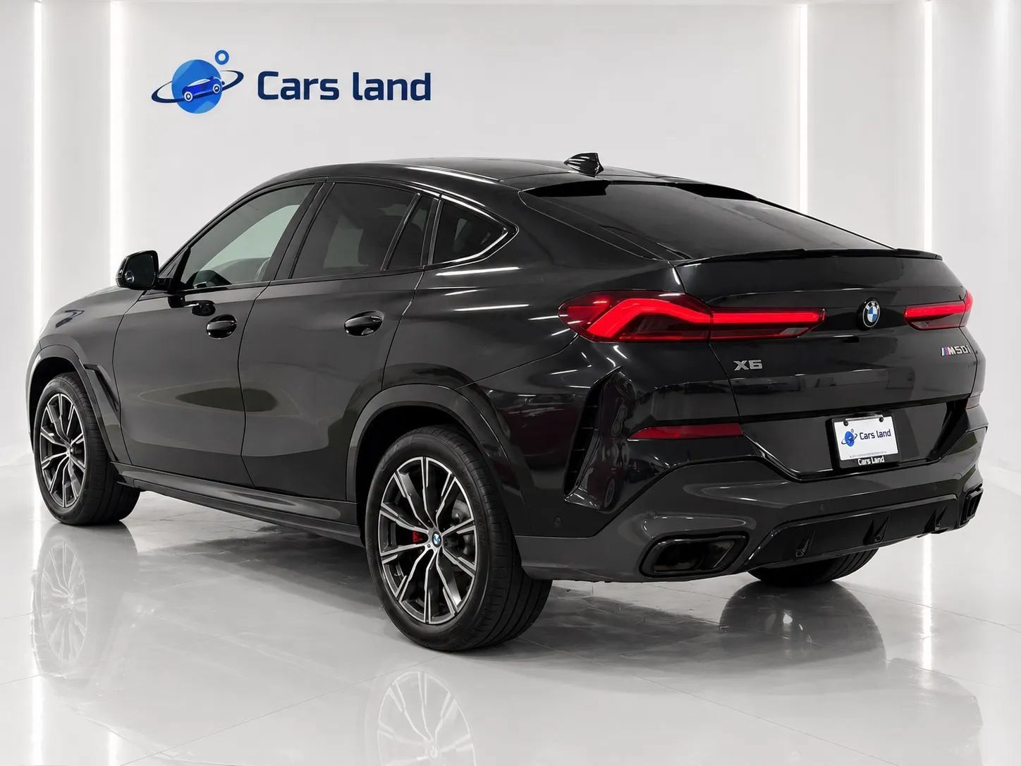 Used 2022 BMW X6 M50i w/ Executive Package AWD/4WD image 5