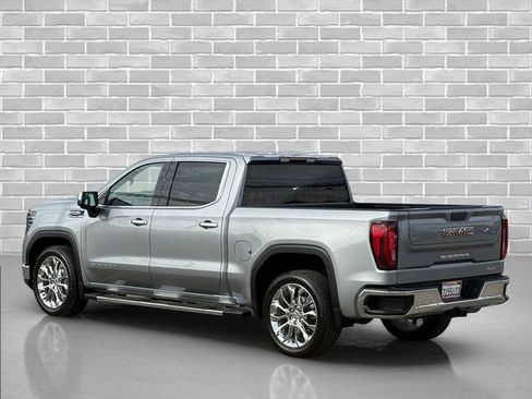 Used 2023 GMC Sierra 1500 SLT w/ SLT Premium Package RWD image 4