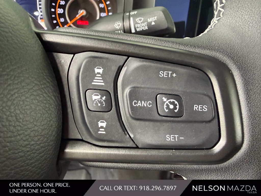 Used 2025 Jeep Gladiator Mojave w/ Convenience Group AWD/4WD image 25
