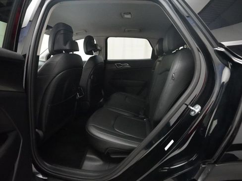 Used 2025 Kia Sportage EX AWD/4WD image 15