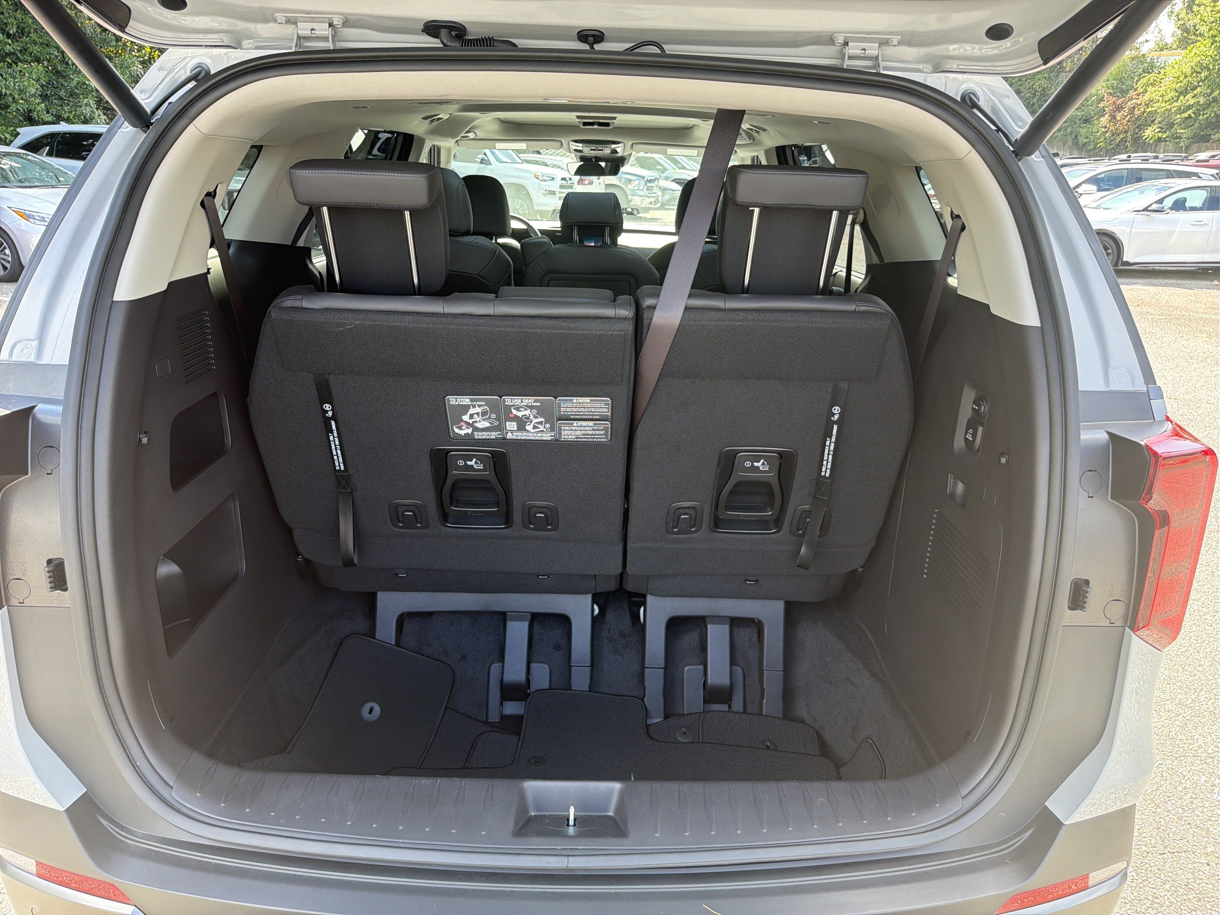 Certified 2026 Kia Carnival SX FWD image 17