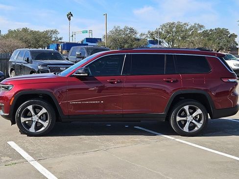 Used 2024 Jeep Grand Cherokee L Limited image 8