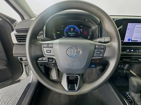 Certified 2025 Toyota Camry LE FWD image 11