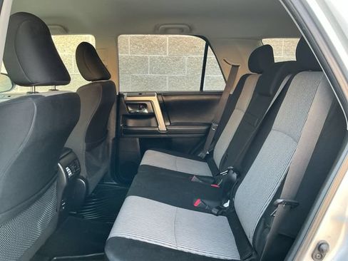 Used 2015 Toyota 4Runner SR5 AWD/4WD image 20