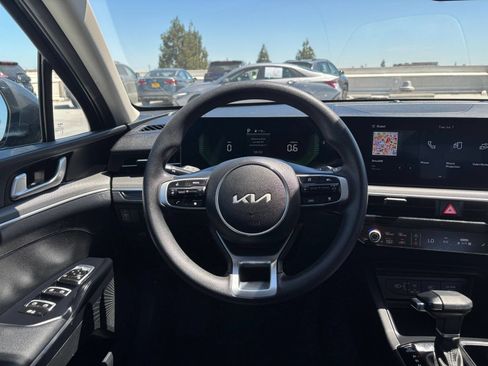Used 2025 Kia K5 LXS FWD image 27