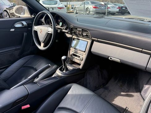 Used 2006 Porsche 911 Carrera 4 image 25