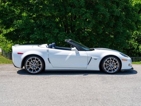 Used 2013 Chevrolet Corvette 427 w/ 1SC Preferred Equipment Group RWD image 9