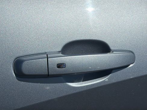 Used 2018 Chevrolet Malibu LT FWD image 11