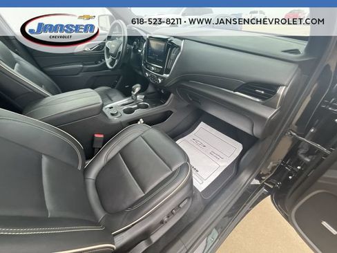 Used 2023 Chevrolet Traverse Premier FWD image 29